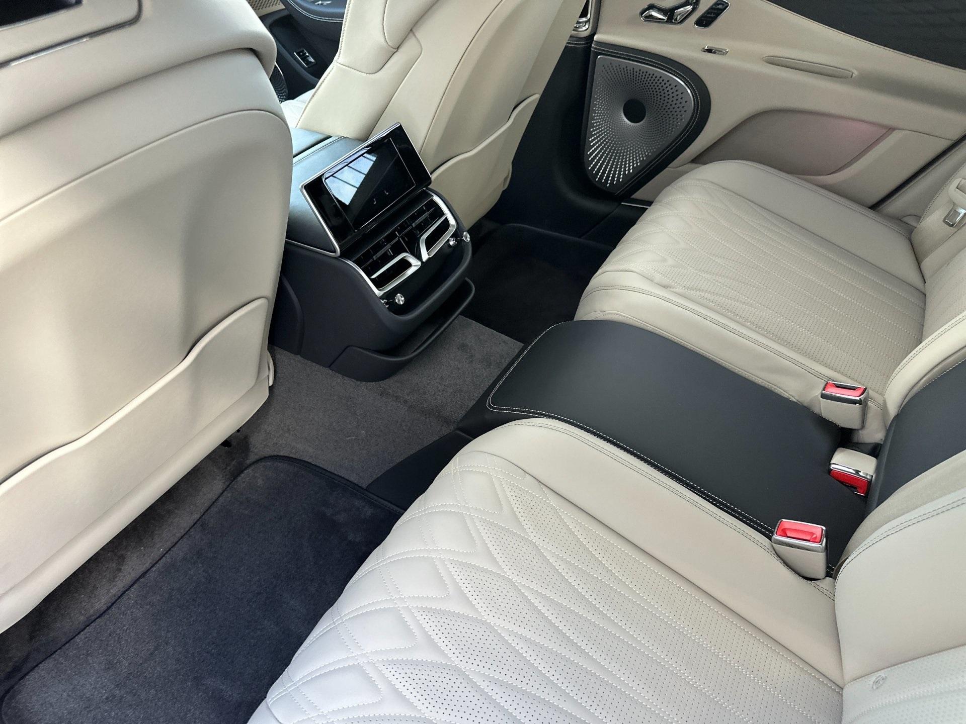 2026 Bentley Flying Spur Azure - Photo 10