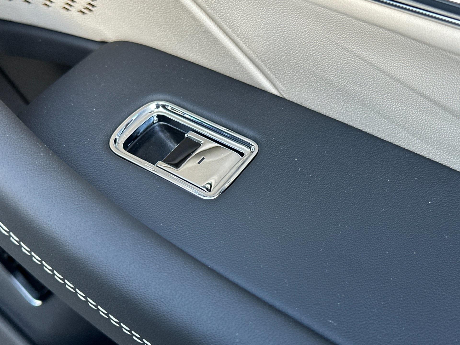 2026 Bentley Flying Spur Azure - Photo 18