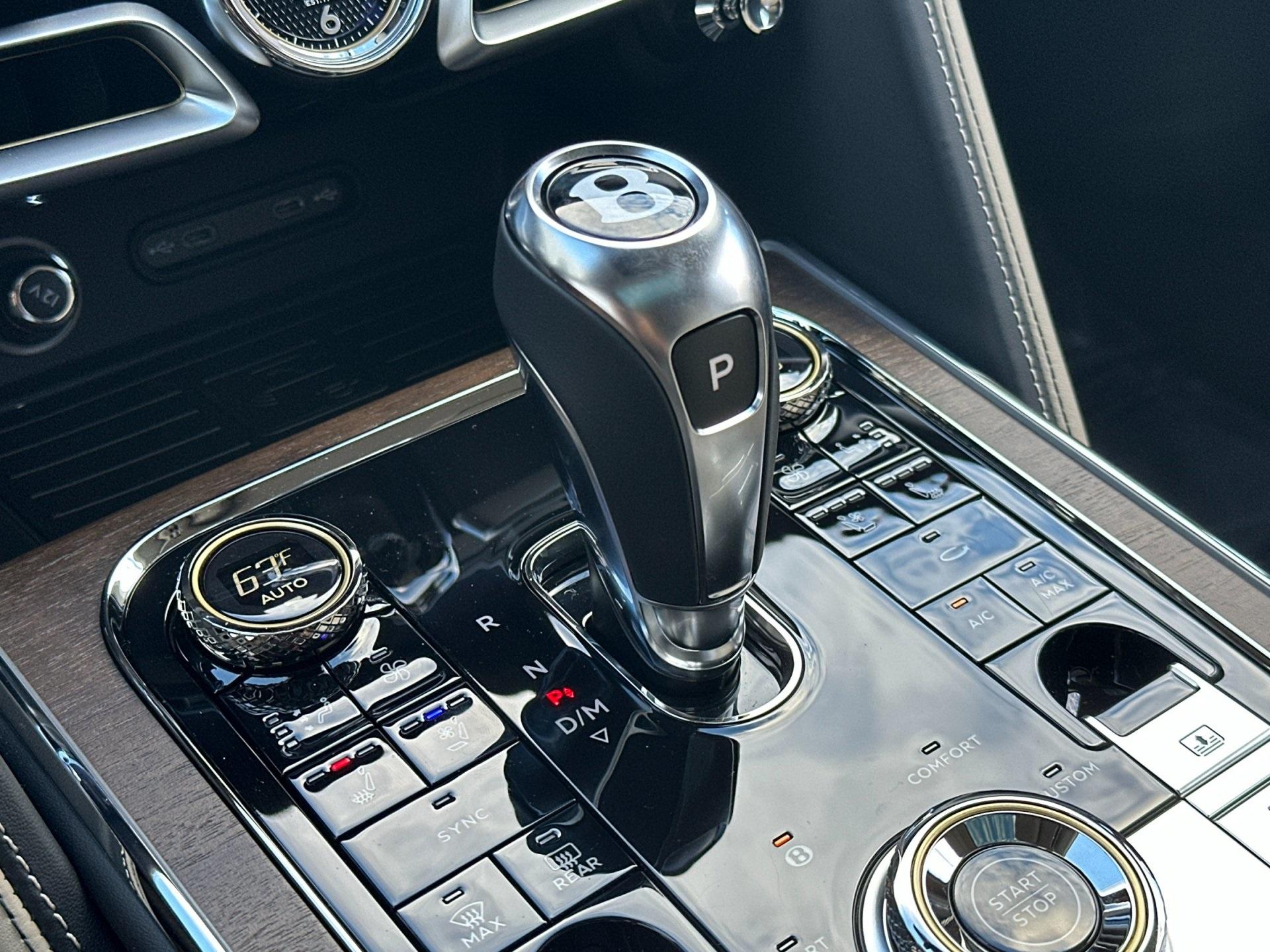 2026 Bentley Flying Spur Azure - Photo 24