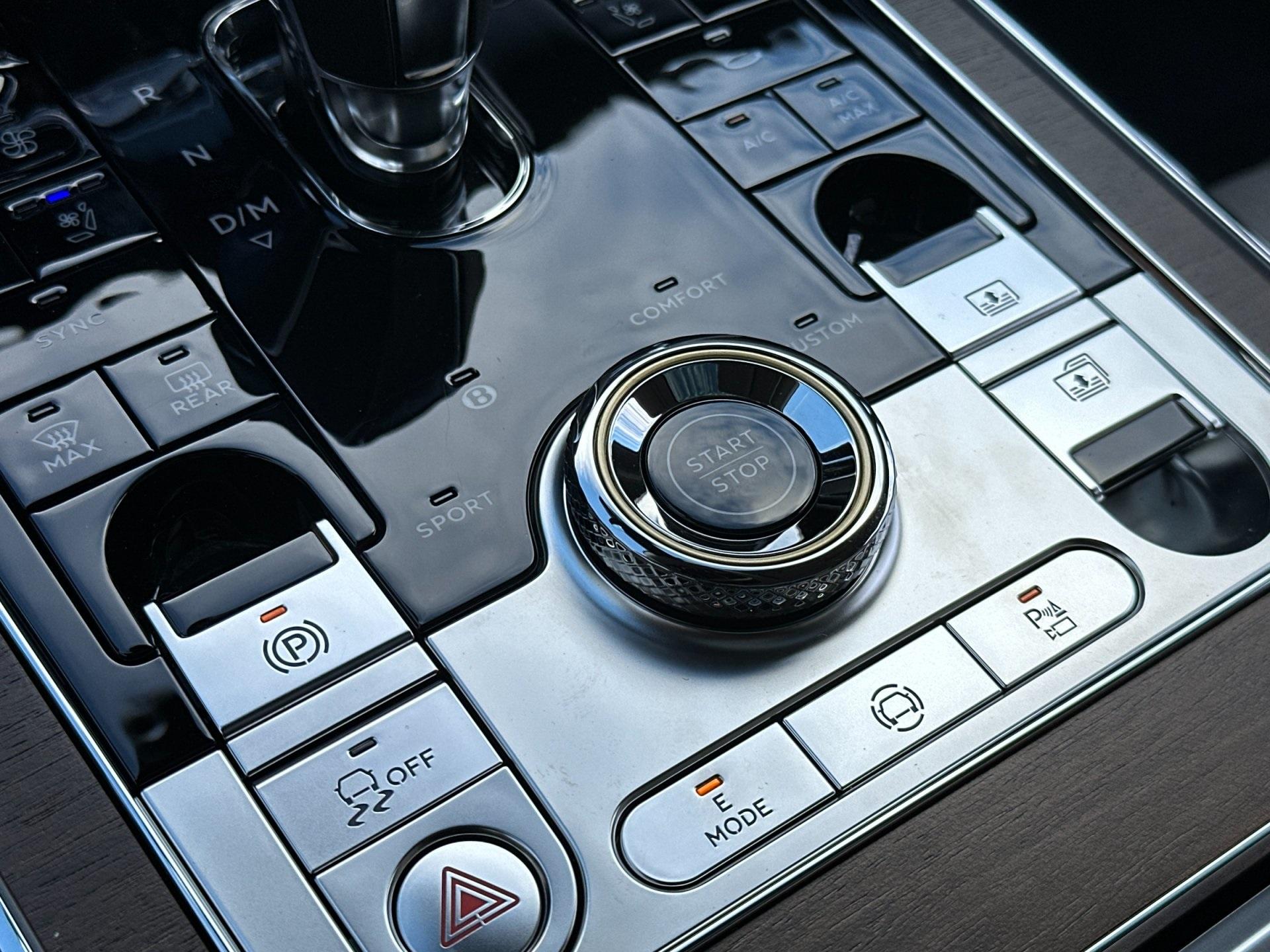 2026 Bentley Flying Spur Azure - Photo 25