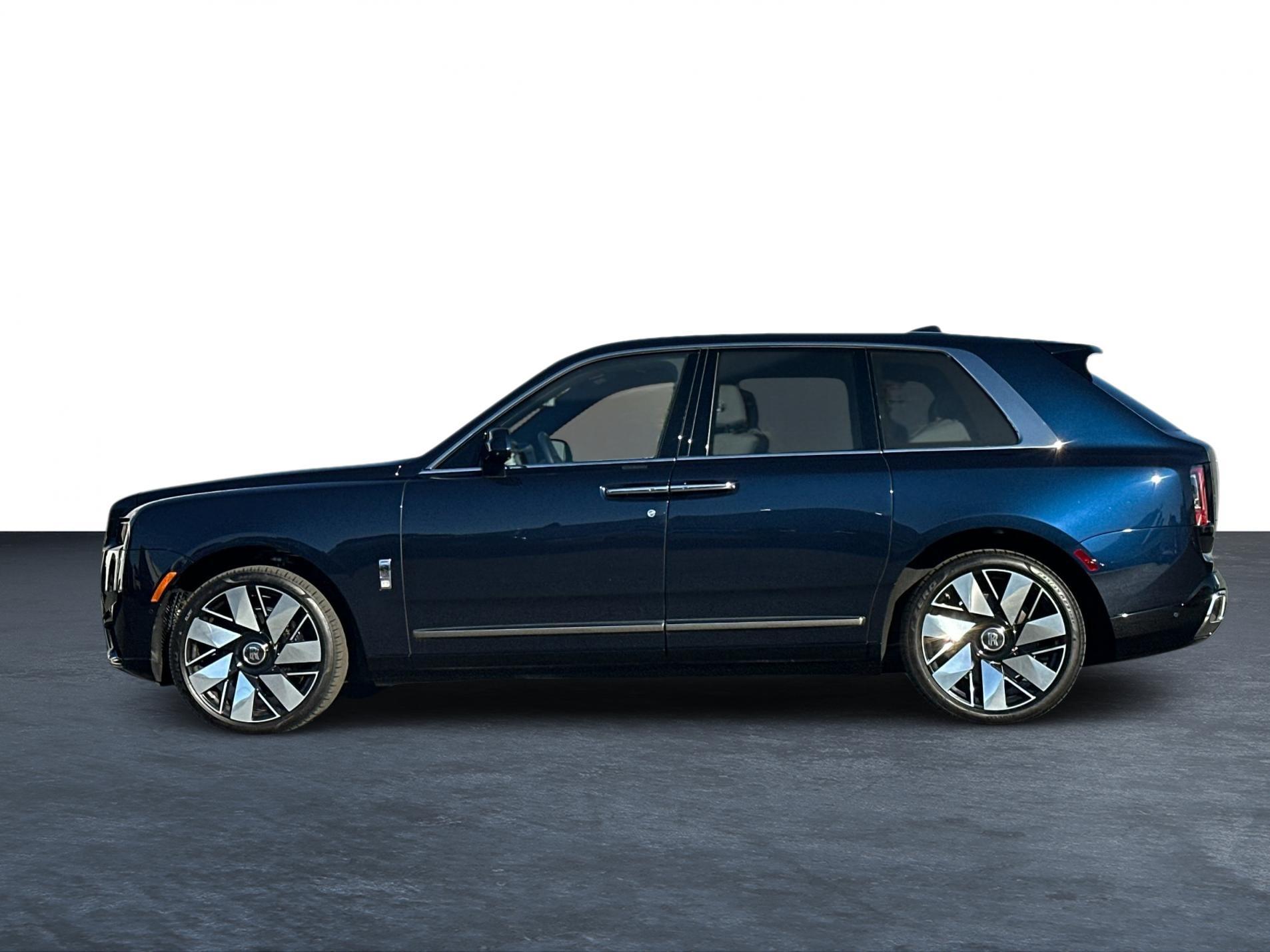 2025 Rolls Royce Cullinan photo 2