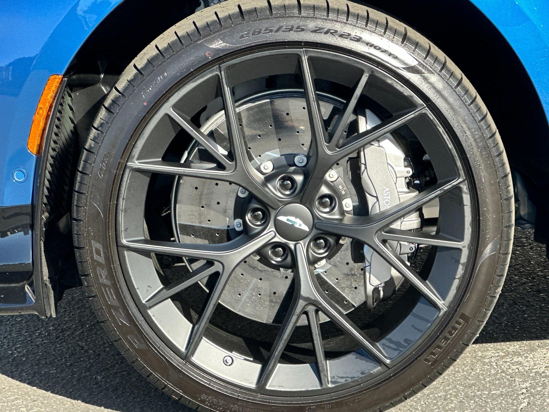 2025 Aston Martin DBX DBX707 photo 4