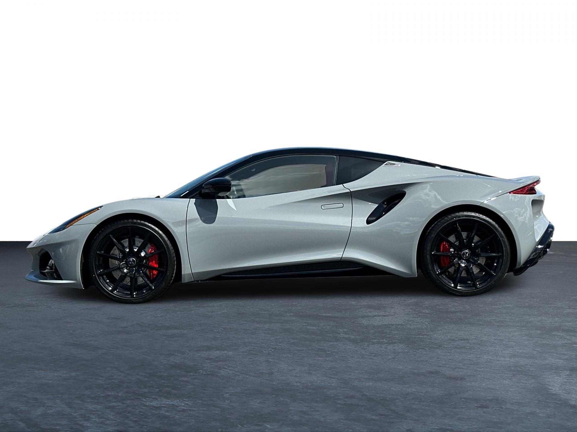 2025 Lotus Emira photo 4