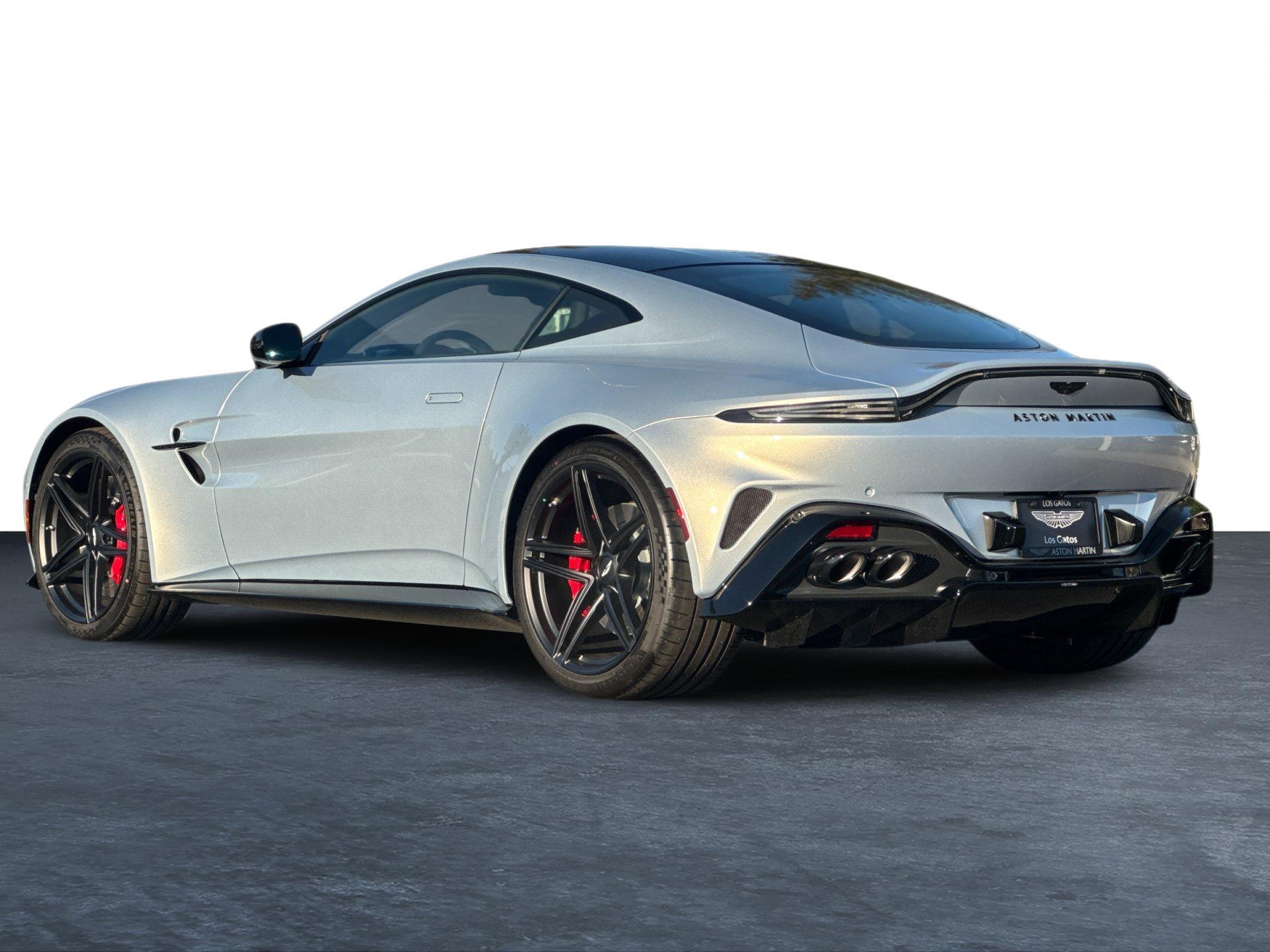 2025 Aston Martin Vantage photo 2