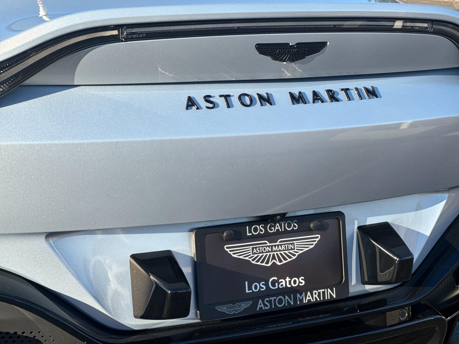 2025 Aston Martin Vantage photo 8