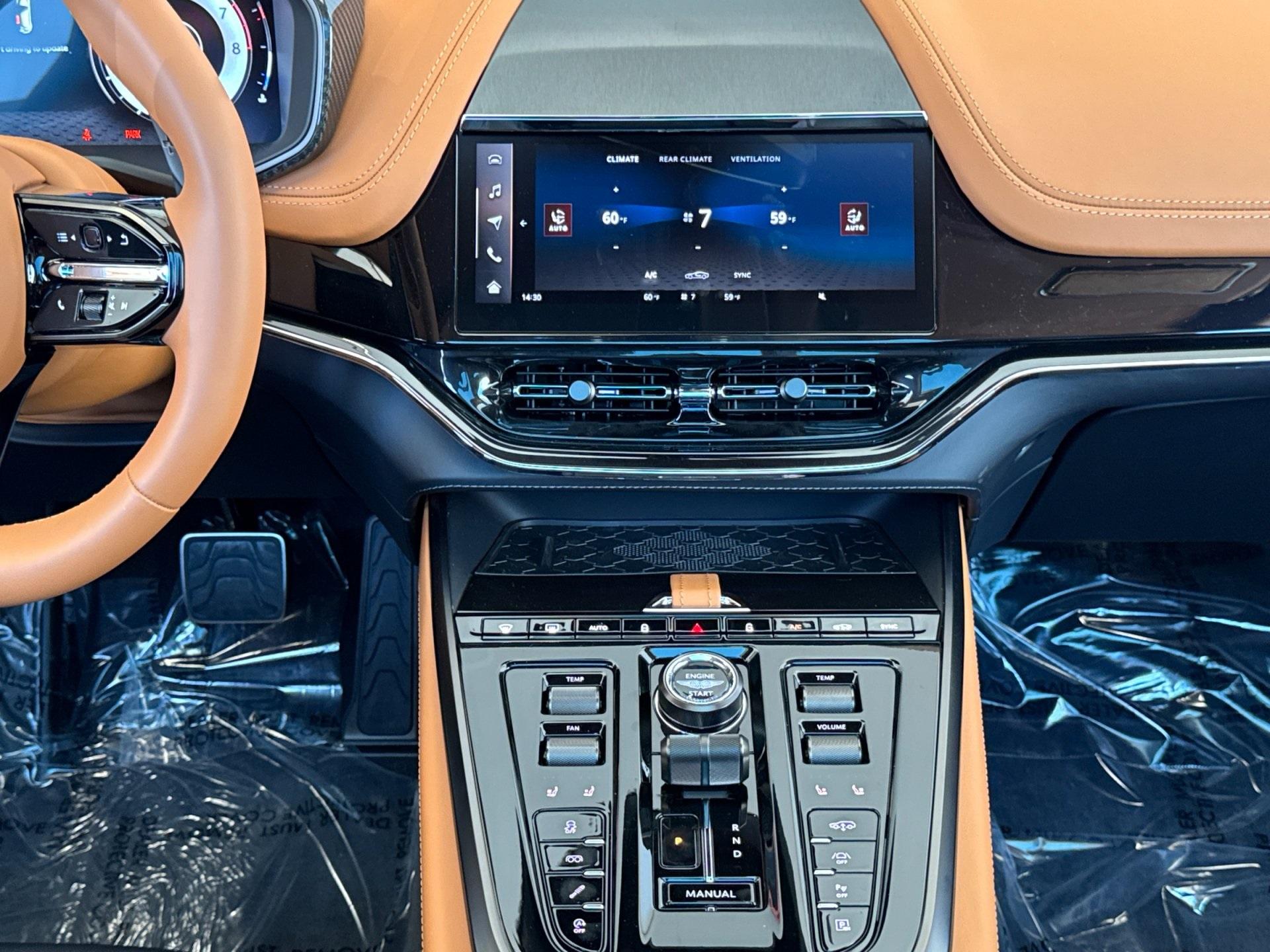 2025 Aston Martin DBX AM8 DBX707 photo 9